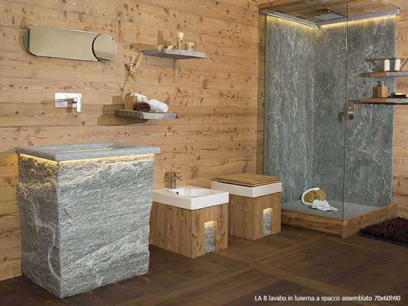 arredo bagno in pietra a spacco